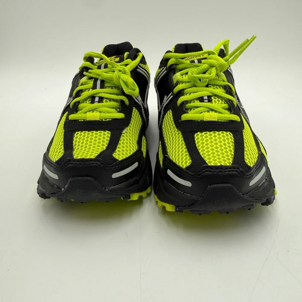 Nike Women's Size 6  Air Zoom Vomero 5 Bright Cactus FJ2028-003 NEW